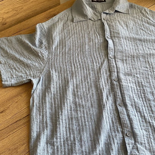 Zara men's light blue textured short sleeve shirt, Medium