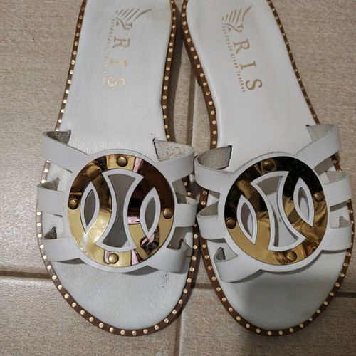 Iris white leather slippers with gold details, like new, size 38