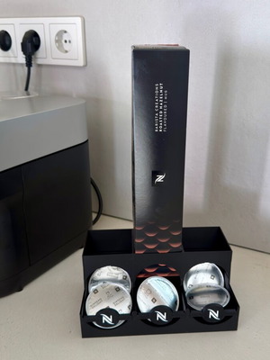 Σετ 2 βάσεων για κάψουλες Nespresso Vertuo καινούργιο, ματ μαύρο