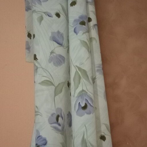 Deal of the day!!! Double-width fabric with floral patterns, in soft shades of green and purple