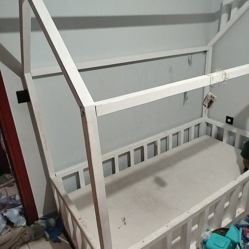 Children's bed with mattress used, 90x190 cm