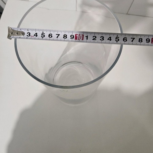 Glass vase like new, beautiful