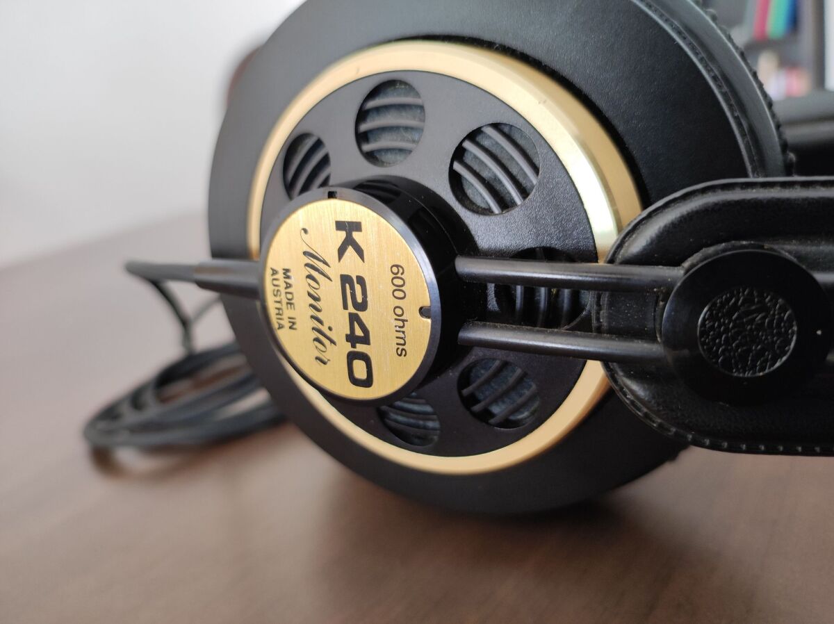 AKG K240 Monitor headphones used,… - € 75,00 - Vendora.cy