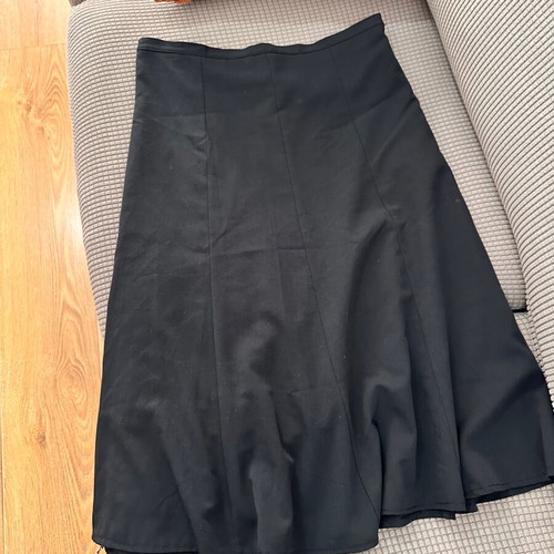 Midi skirt black with flared hem like new, size M/L