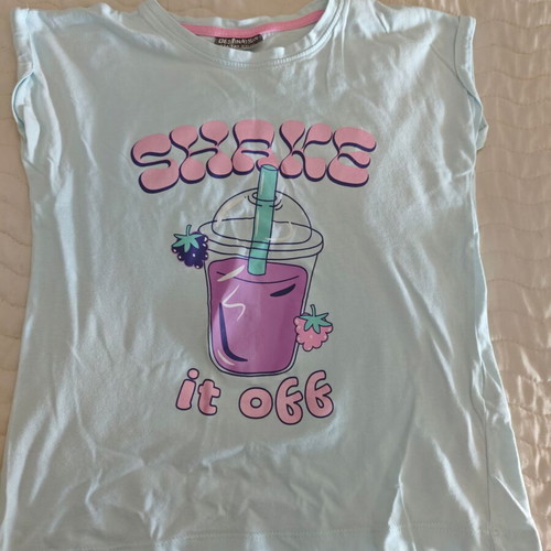 Girls' T-shirt like new, sizes 134 cm and 140 cm