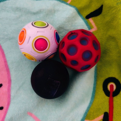 Balls pack of 3 like new
