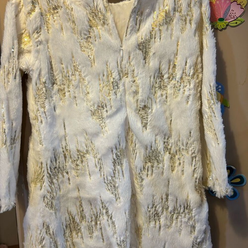 Children's dress white like new with gold details for 8 years old