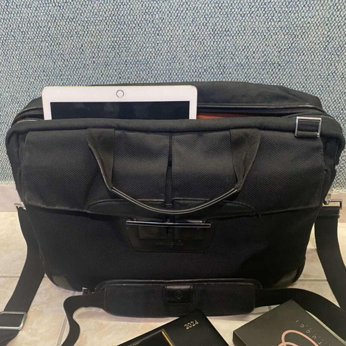 Samsonite shoulder bag waterproof used, black
