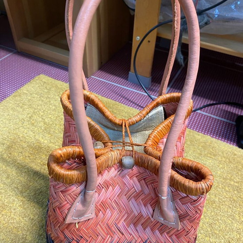 Shoulder bag like new, handmade, imported