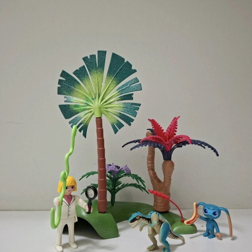 Playmobil 6687 Lost Island Super 4 set like new
