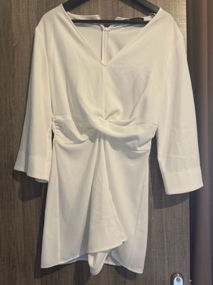 Zara white one-piece jumpsuit new, size S with tag