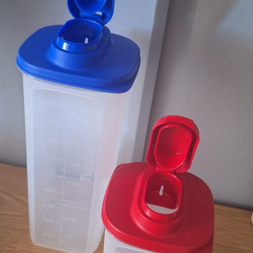 Tupperware pitchers 2L and 1L, new