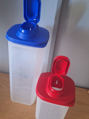 Tupperware pitchers 2L and 1L, new