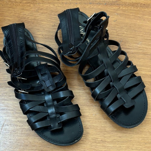 CafeNoir black leather sandals size 40 like new