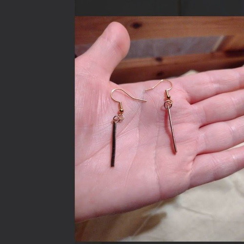 Noris earrings new, stylish gold tone