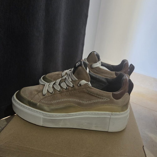 Janet & Janet brown double-layer leather sneakers size 38 like new