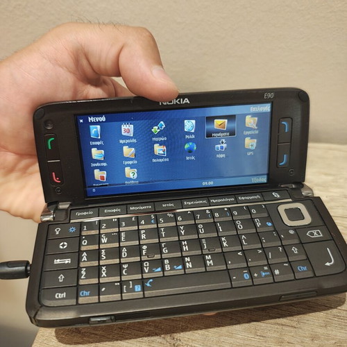 Nokia E90 phone