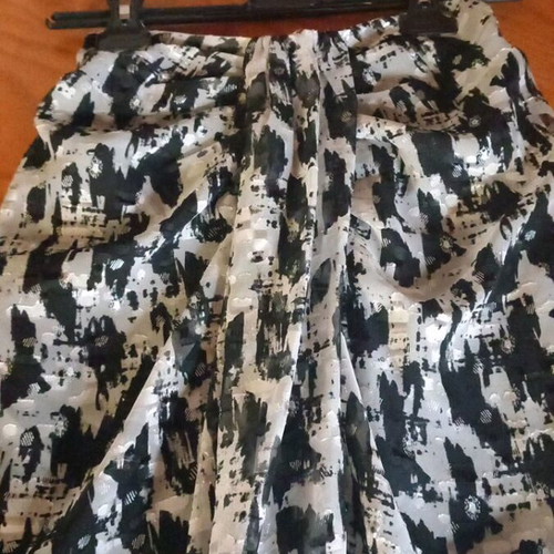 Mango skirt black and white XS like new