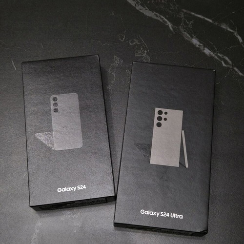 Galaxy S24 and Galaxy S24 Ultra phone boxes like new