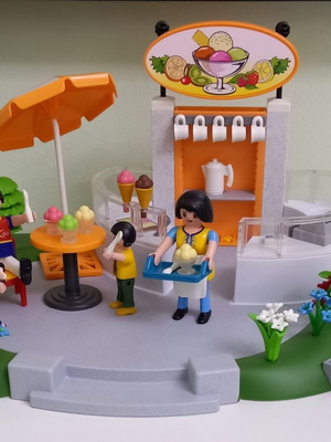 Playmobil Ice Cream Shop like new