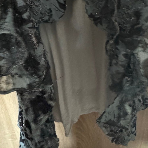 Short sleeveless dress with silver thread, like new, size M