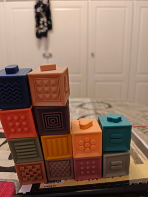 Baby To Love Educational 3D Cubes like new