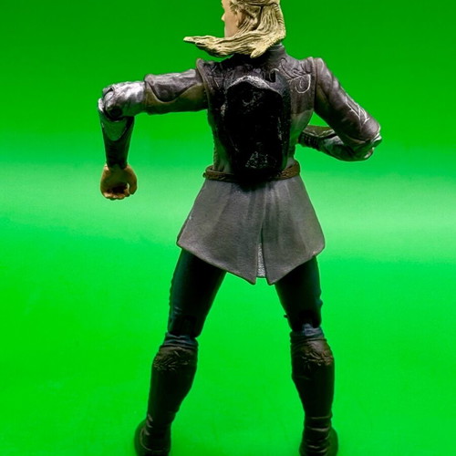 Legolas action figure from The Lord of the Rings used, missing weapons