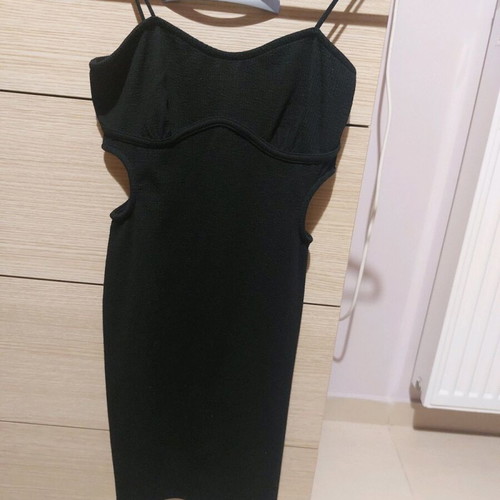 Black women's dress simple with side slits, like new, Bershka