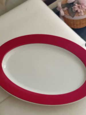 Porcelain serving platter used, 35cm x 25cm