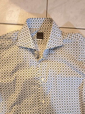 Shirt white with pattern No medium slim like new