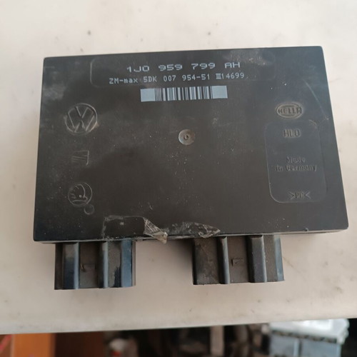 Πλάκετα για VW Golf 4 '98-'04 σαν καινούργιο