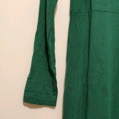 Green long wrap dress like new with long sleeves