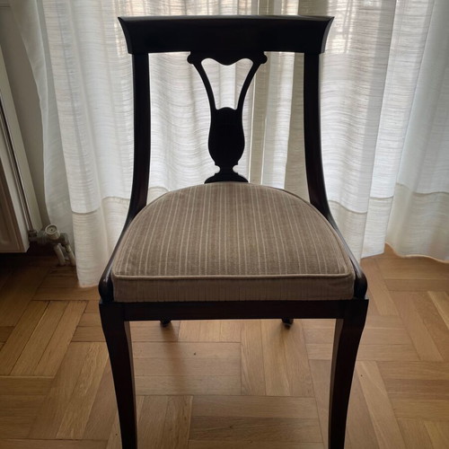Varagki Dining Set Extendable Round Table With Six Chairs Like New, 1970s