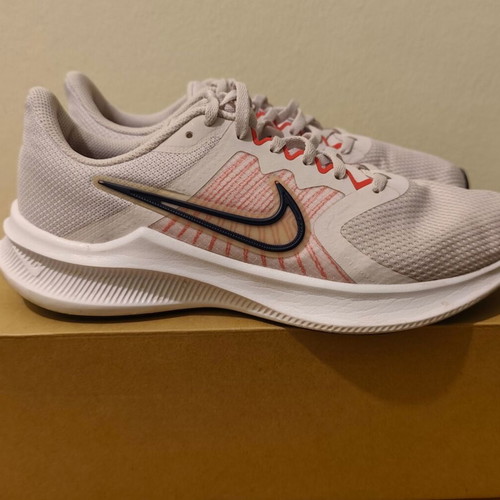 Αθλητικά Παπούτσια Nike WMNS Downshifter 11 μεταχειρισμένα, νούμερο 40,5, πολύχρωμα