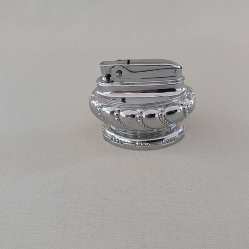 Japan table lighter used, non-working for decor, 6 x 7.5 cm