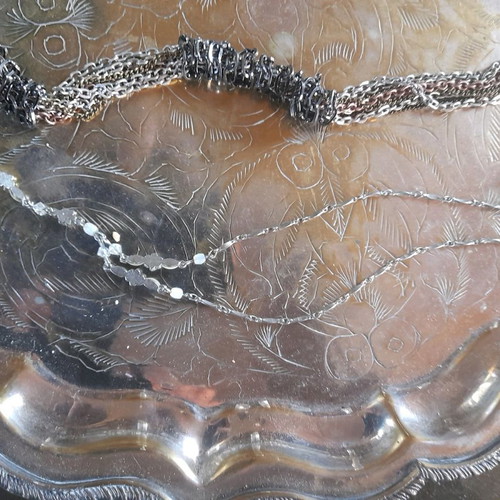Fo jewelry used, set of four in very good condition
