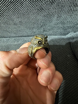 Owl ring used, missing one eye