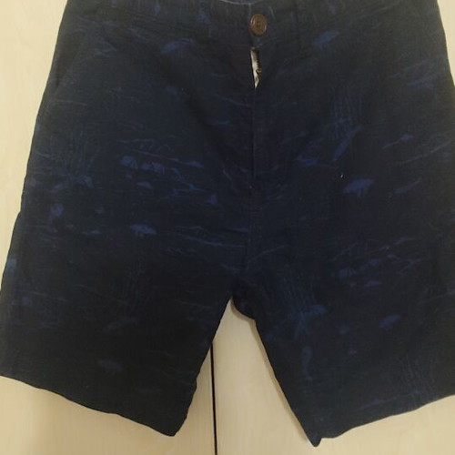 Pull & Bear men's chino shorts size M like new, navy with tropical print