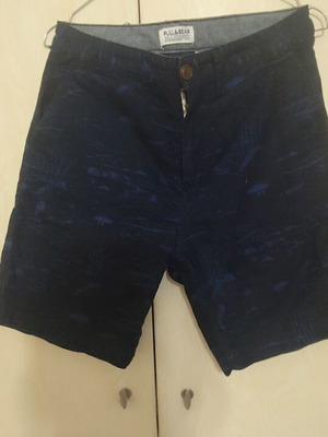 Pull & Bear men's chino shorts size M like new, navy with tropical print