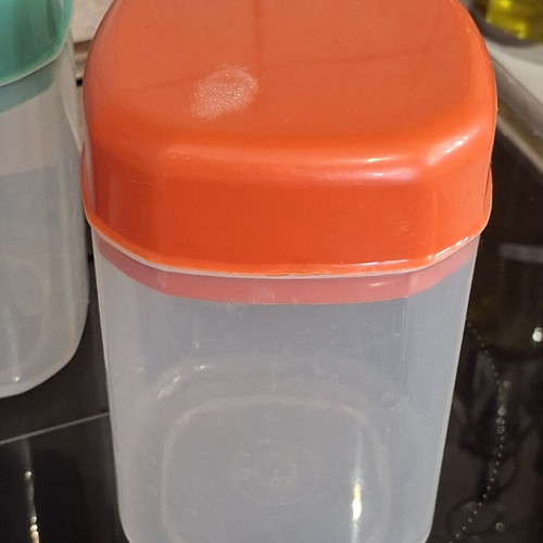 Plastic containers used, pack of 3 with lids