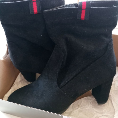 Women's boots new black suede with red collar and 8cm heel