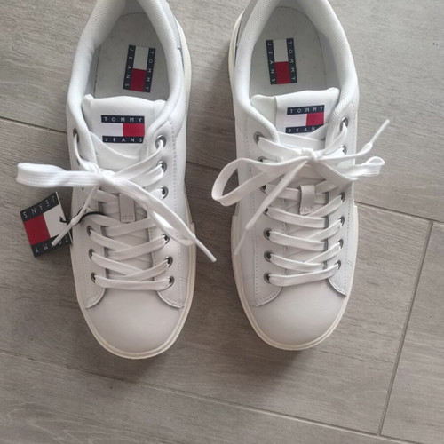 Tommy Hilfiger White Leather Unisex Flatform Sneakers New