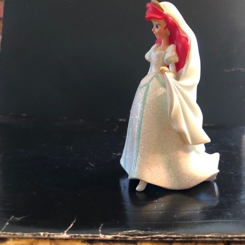 Ariel figure like new, wedding dress with glitter from Disney