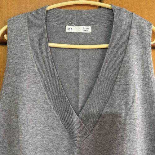Sfera sleeveless vest blouse, grey, size M