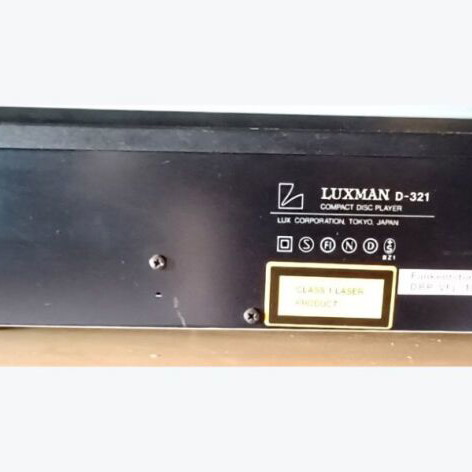 Luxman D-321 CD player