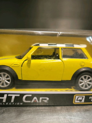 Mini Cooper yellow toy car scale 1:32 new