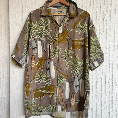 Unisex shirt with surfboards, size M