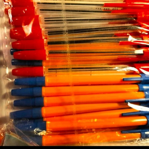 Stationery set like new with pens, highlighters, tape correct and color notes