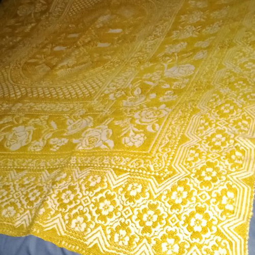 Woven rug used 2.15x1.70 green in very good condition