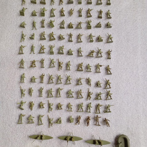 Vintage Airfix Matchbox 1:72 WWII US Marines figures set, 107 pcs